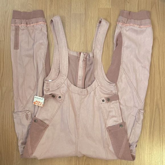 ❤️ Free People Fast Track Onsie Jumpsuit Pantsuit Size XS Withered Rose NWT - Picture 4 of 11